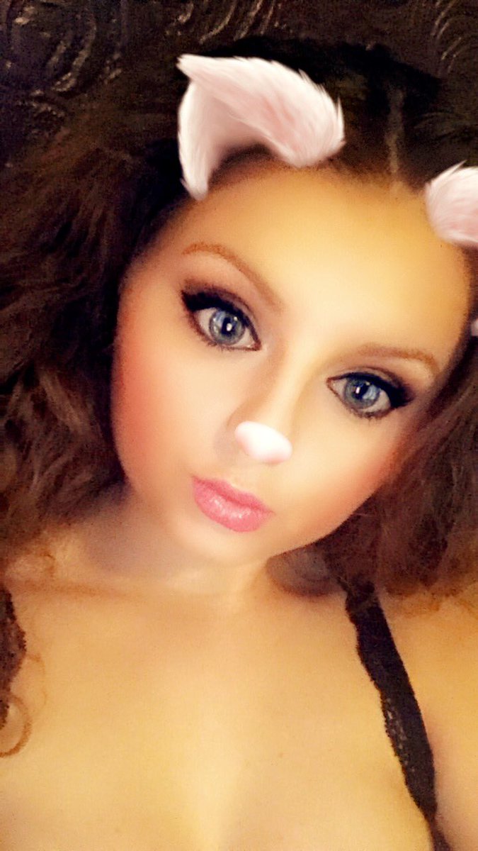 Gemlbarnes's tweet photo. #cutefilter #Snapchat #selfie 💋 https://t.co/Cxcun6kDb2