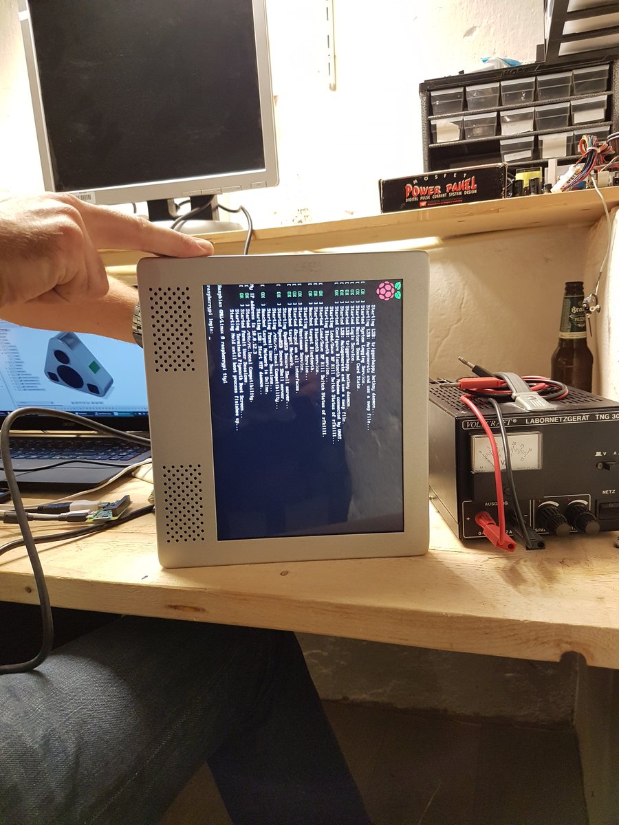 MartijnBecker's tweet photo. @KarelLangeraar helped me to get this working last night. @Hack42  @BhackNL https://t.co/d0AwpYTdUC