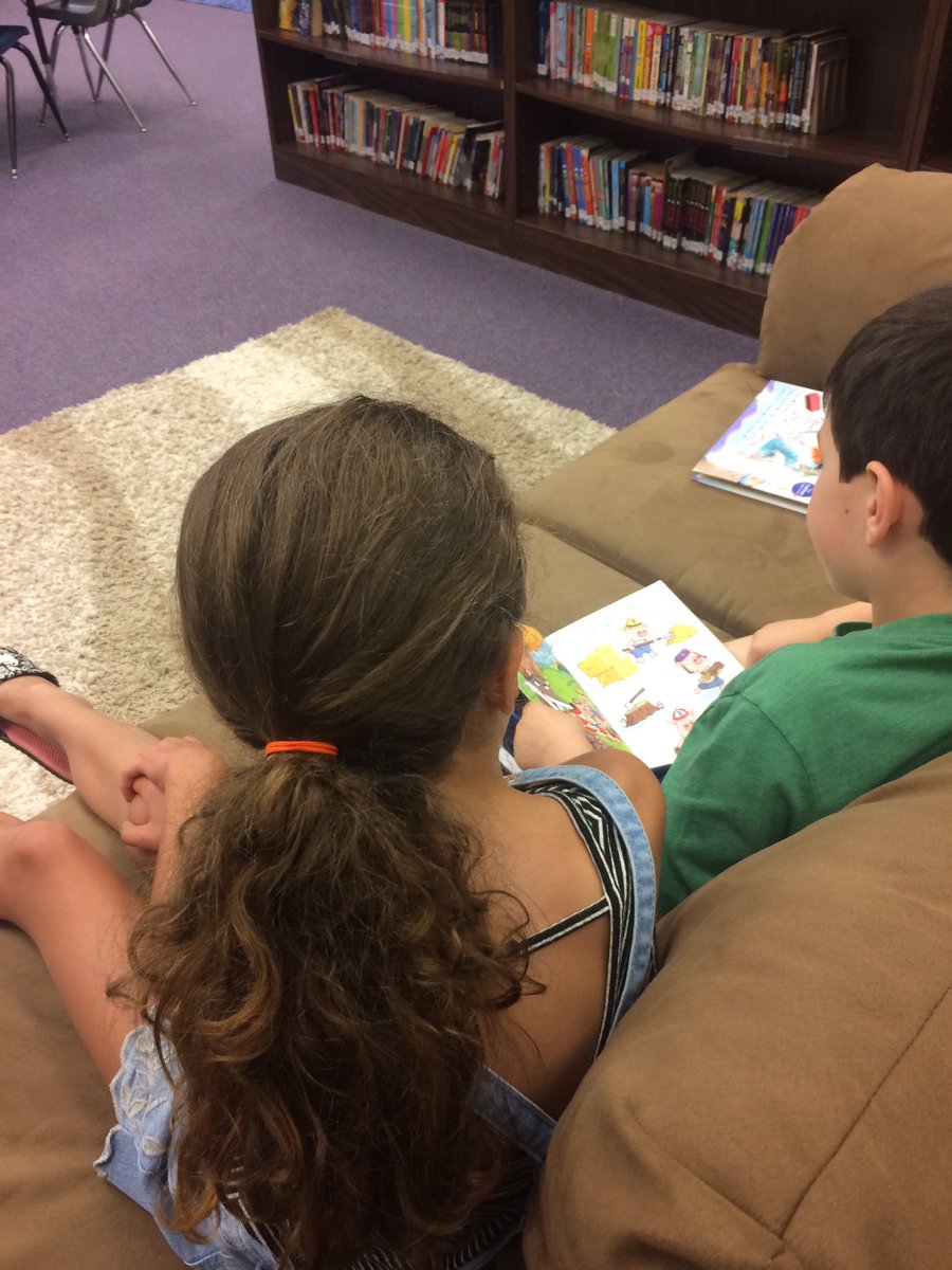 Lessenger's Library is open! Come join our fun. #wearelamphere <a href="/roadrunnersrule/">Lessenger Elementary</a>