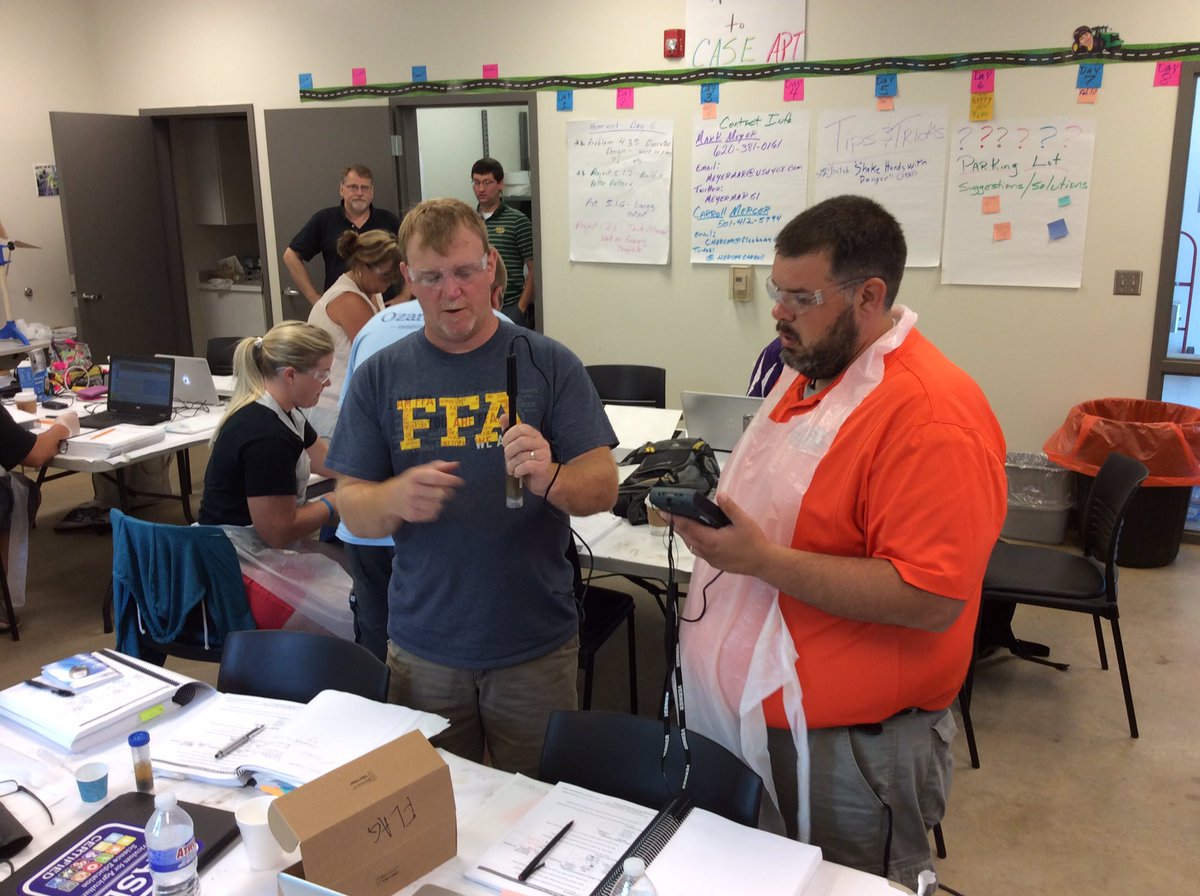 meyermar51's tweet photo. Using Labquest ethanol sensors to measure the amount of ethanol produced from grasses after an enzyme treatment. @case4learning @ATUAgri https://t.co/3UfkTJBRoP