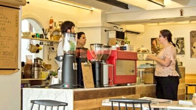 noelia_ripoll's tweet photo. #rutabarista #palmademallorca #espressodoble #holacoffee https://t.co/bHm6xBYI6g