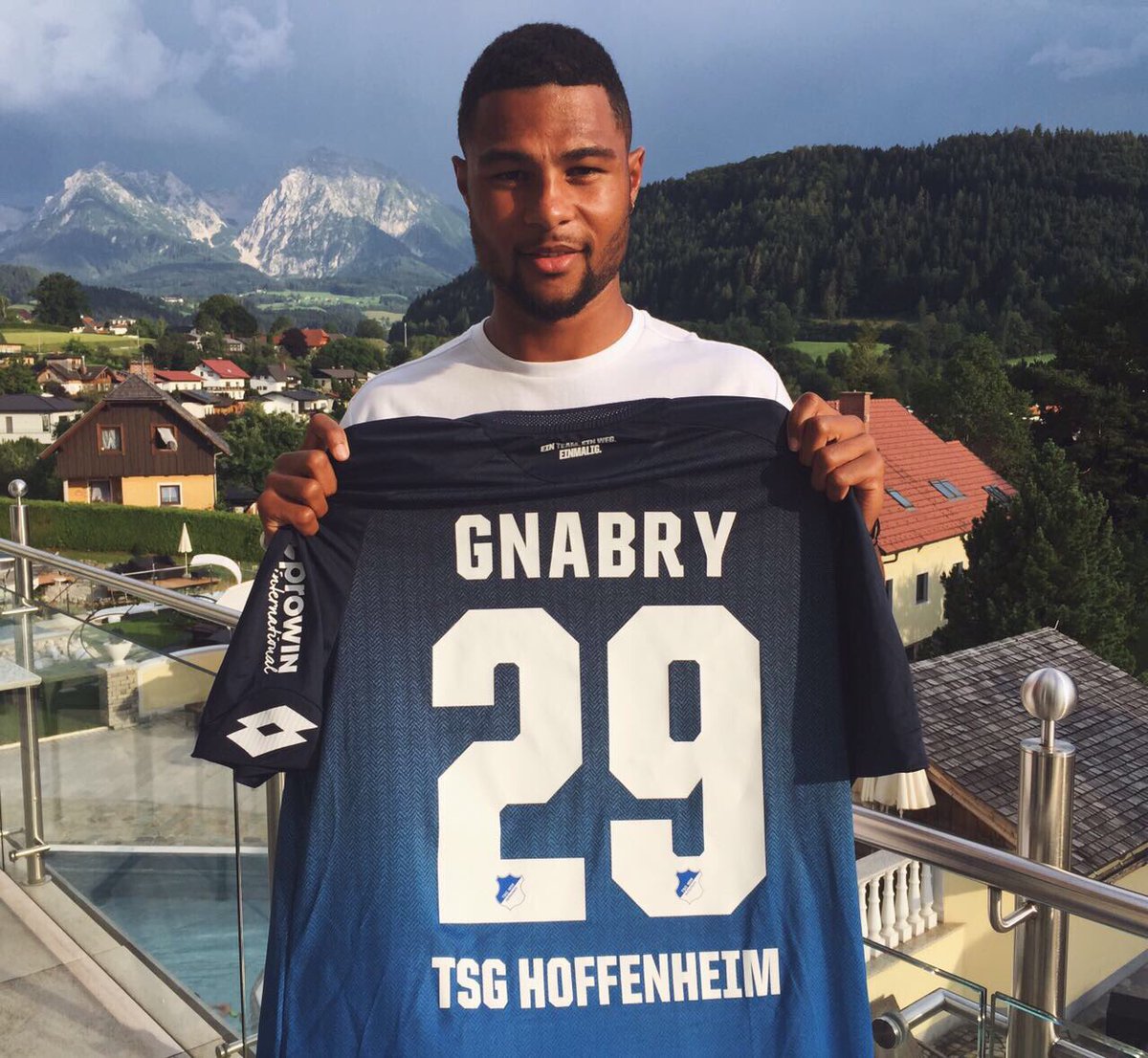 iMiaSanMia's tweet photo. Serge Gnabry completes his loan move to Hoffenheim https://t.co/Nfcnla2nZN