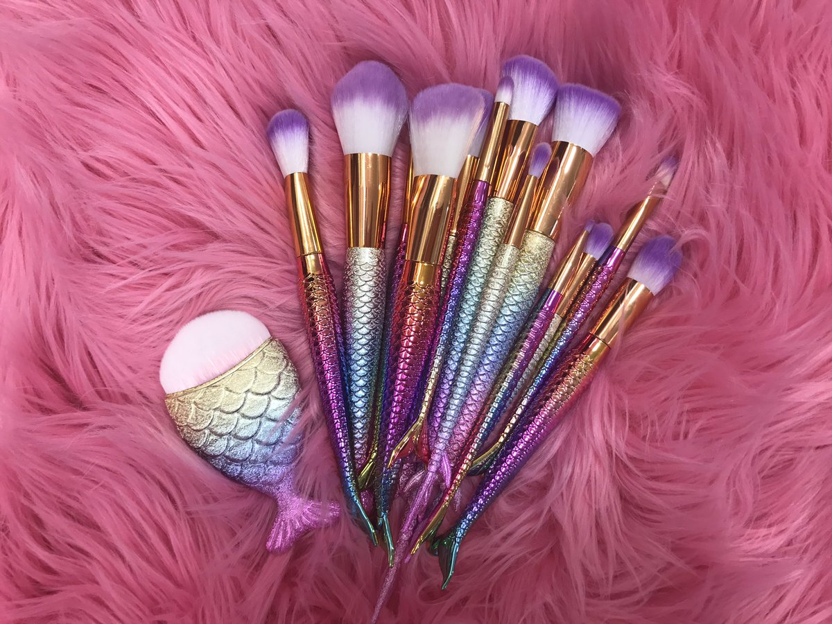 Mermaids_Beauty's tweet photo. Beautiful mermaid brushes are our best seller! #mermaidbrushes #unicornbrushes #makeupbrushes #uniquebrushes #fashion #makeup #mua https://t.co/VSIQzaFpD5