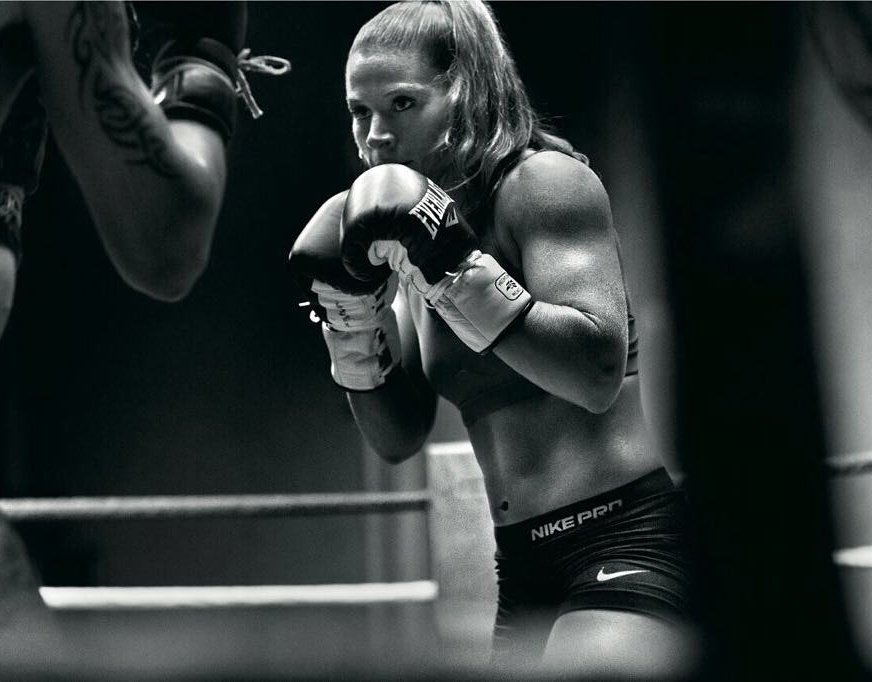 barbiedeacero's tweet photo. Entrenando desde temprano 👊 #boxinggirl #boxeofemenino #4DeAgostoTituloMundialDuerVsRoman #fibtitle #ibftitle [FALTA MUY POCO] https://t.co/JQG23JAozm