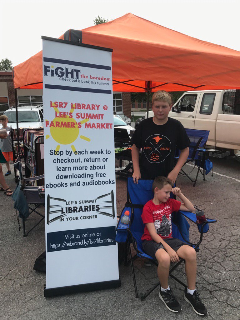 sarahneckert's tweet photo. Checking out books at the farmers market today #lsfarmersmarket #r7proud #r7libraries https://t.co/pvCpdvrcqK