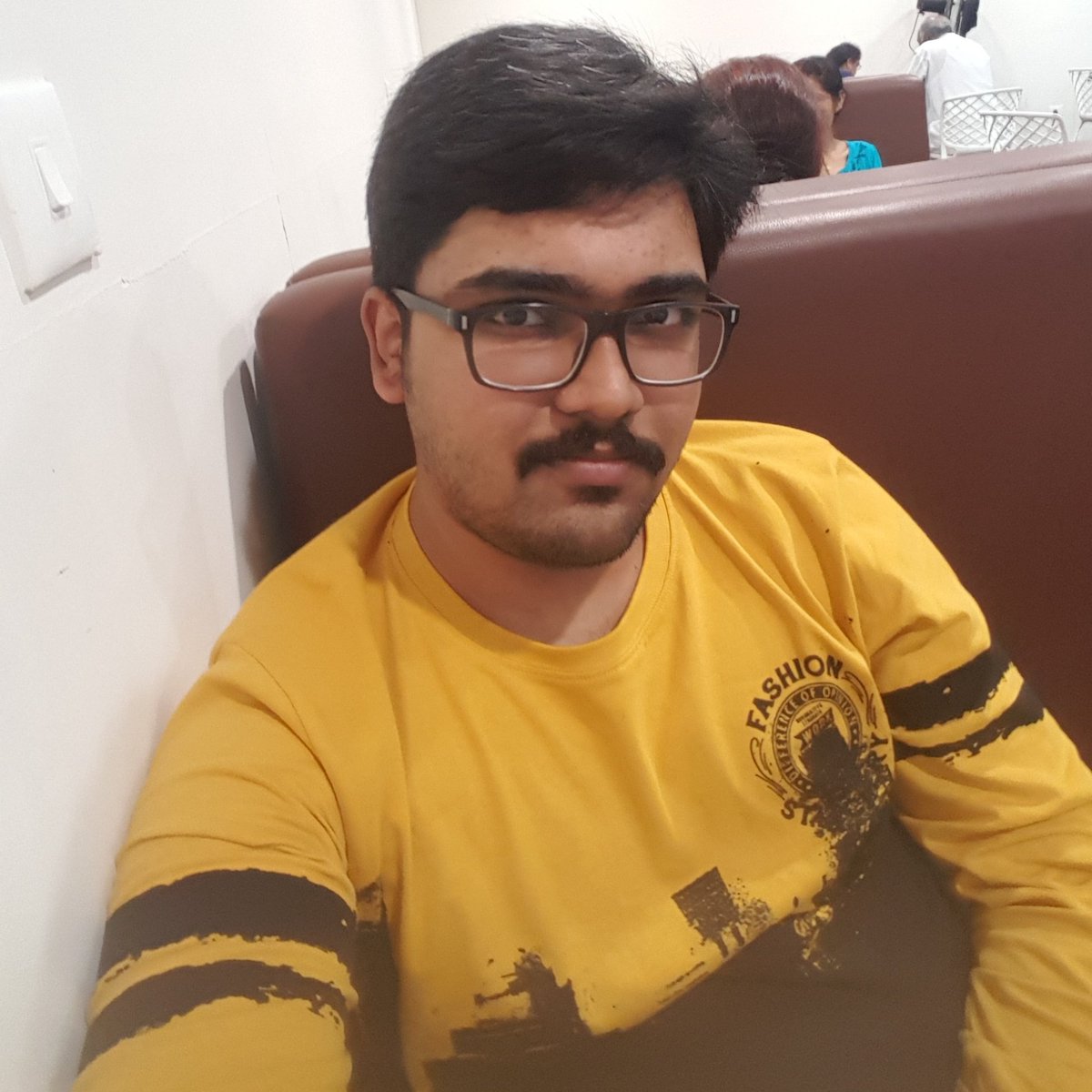 Pay4Yourself's tweet photo. #NewProfilePic https://t.co/4mCSKa4uXq