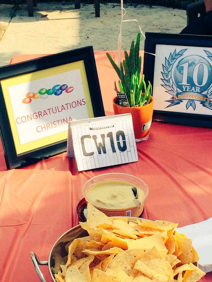 SimplyWell11's tweet photo. Celebrating #10years with @compassgroupusa @MorrisonCLiving this month!  The team created a #CelebrationTuesday event for me. #OurTeamRocks https://t.co/WeX6gSCl3m