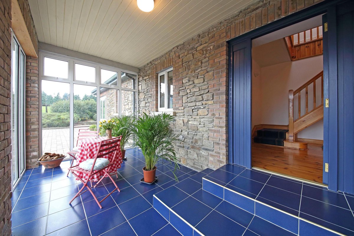 daftmedia's tweet photo. Take a peek inside this 4 bed that sits on 5.5 acres 🏡🏡 → https://t.co/EJRzIGaN8F https://t.co/Kll1rZwS2k