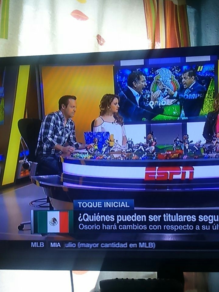 emilianosanches's tweet photo. Tu fan amiga @paugr brillando πβ¨πβ¨πβ¨πβ¨ en #ToqueInicial besos π https://t.co/8USH50asso