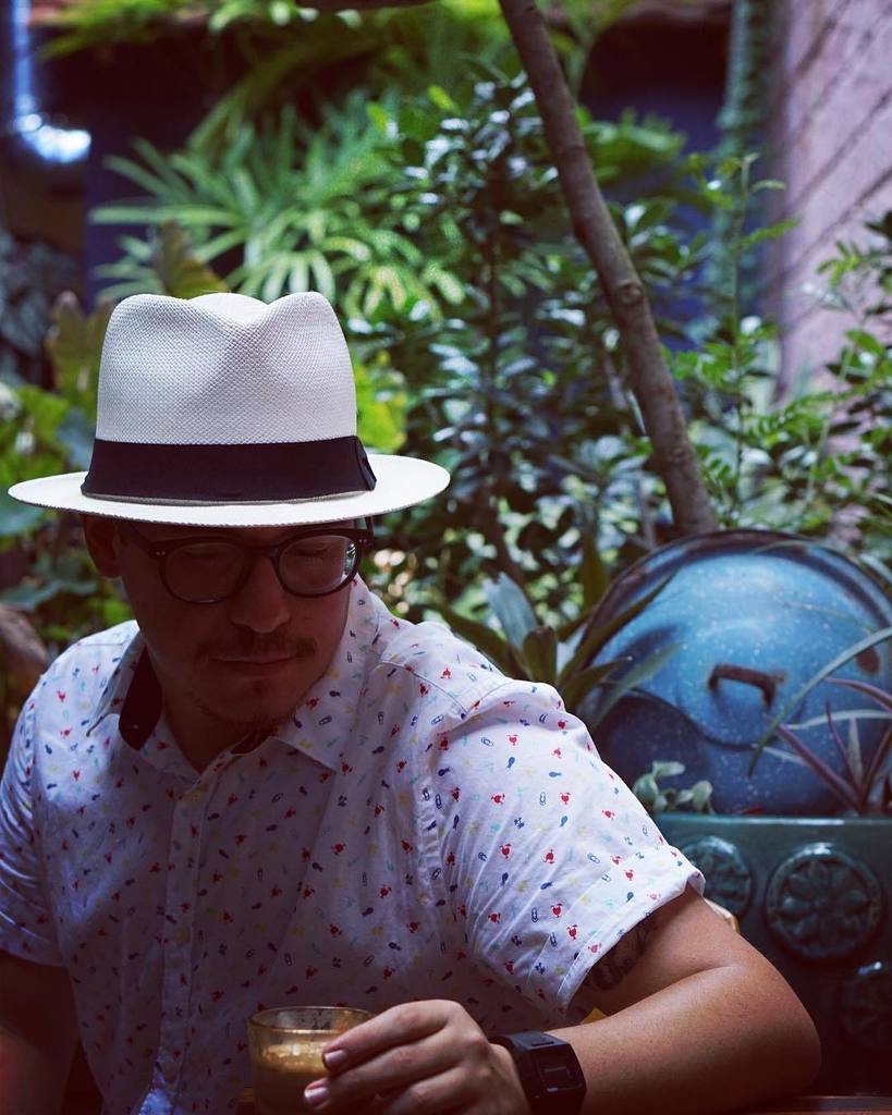 ¿Do you prefer to be classic? 🎩☕️📸
-
-
-
#panamahat #coffee #photo #galpon154 #hatlovers #coffeelover #coffeshop #… ift.tt/2tqz6cl