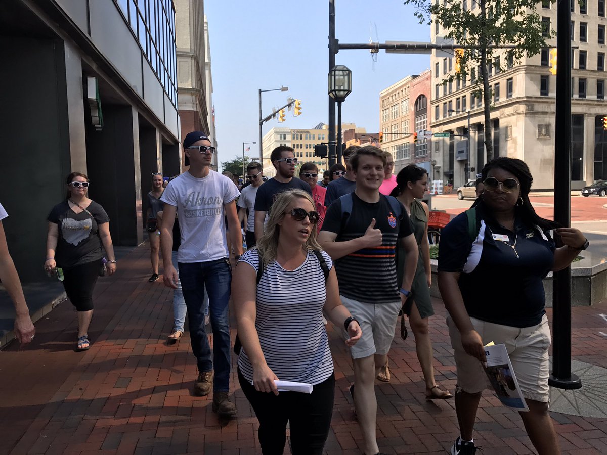 _BronT_'s tweet photo. Look at all those @knightfdn sunglasses. #knightcities #akron #ohio #exploreakron https://t.co/RZxiRGe2py