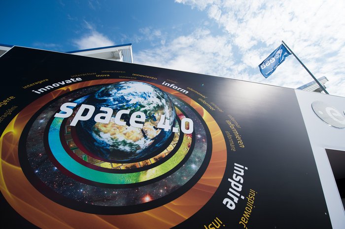 ESA Exhibitions tweet media