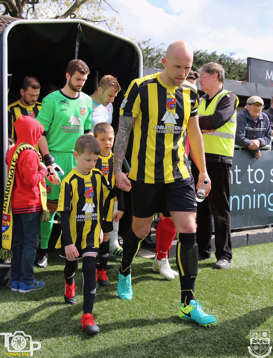 HarrogateTown's tweet photo. MATCH DAY | It could be a very familiar face leading @FarsleyCelticFC out tonight...

We'll be providing live updates, pics and video 😬⚽️ https://t.co/sv2d1DIGTW