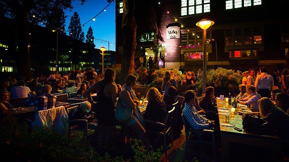 EdelEvents's tweet image. Edel Live, vrijdag 21 juli bij Lokaal Edel; Live muziek, heerlijk eten, Tanqueray Gin &amp;amp; Tonics en heel veel gezelligheid! Ben jij erbij?