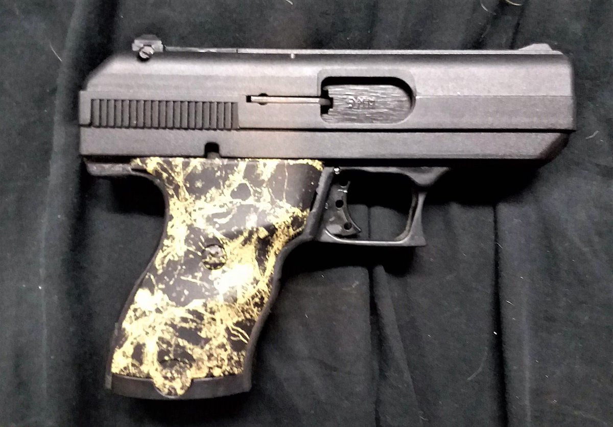 InsaneHydro's tweet photo. Customized 9mm highpoint grip 👌 #guns #grips #highpoint #hydrographics #hydrodipping #watertransferprinting #customize https://t.co/vAE0WzCsRk