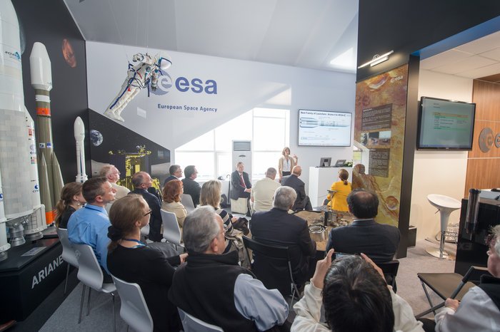 ESA Exhibitions tweet media