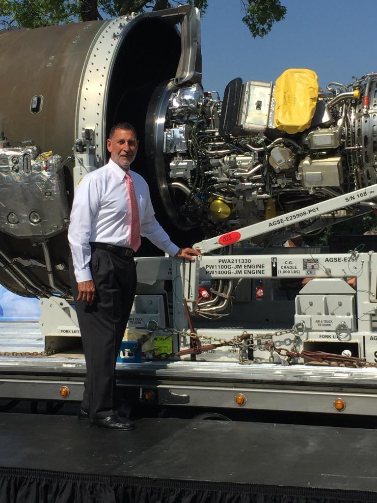 RTX_Policy's tweet photo. Great to see @RepLoBiondo at #TheGreenEngine today! Proud of the $14.3M @prattandwhitney GTF supply chain in #NewJersey . #UTCinAmerica https://t.co/kSY0lrB0il