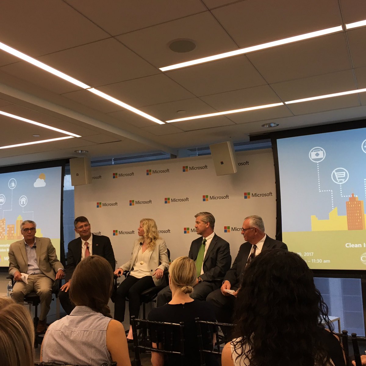 gmaciej's tweet photo. Policy discussion at it's best on developments in #cleaninnovation.  Great examples of how #cleantech makes sense @Microsoft @C2ES_org https://t.co/ewYImfu0nd
