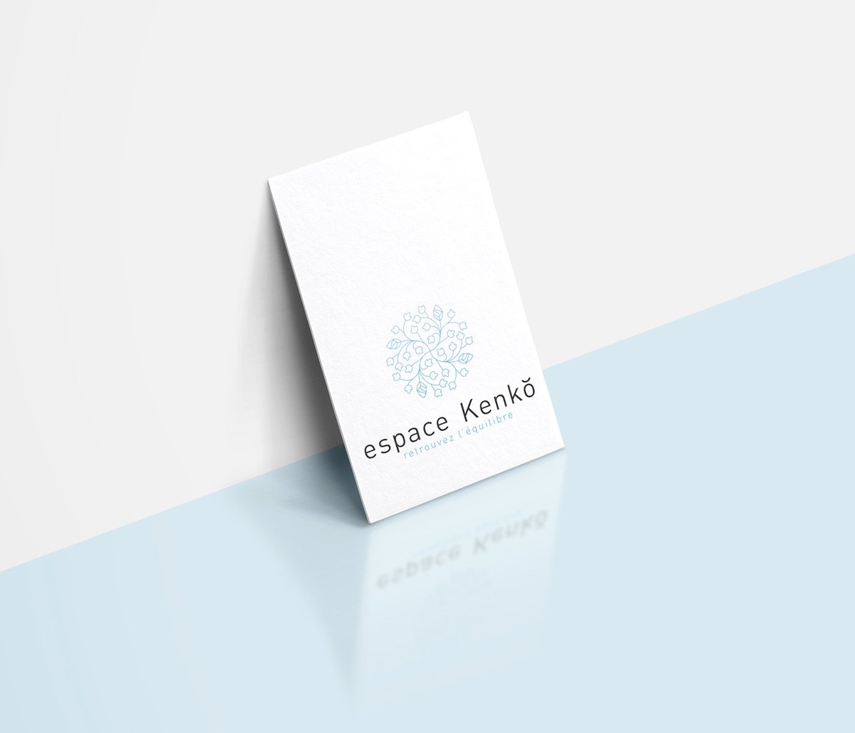 Blueberrysoff's tweet photo. L'Espace Kenko kezako ? Une ostéopathe en or &amp; un cadre unique. Identité signée @Blueberrysoff #design #logotype #minimalist https://t.co/3ejbDaQNgo