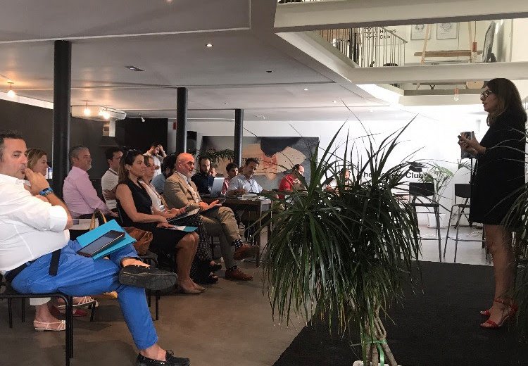 QueryGo's tweet photo. Gracias a @the_heroes_club por la oportunidad de presentar nuestro proyecto en #pasareladigitalcofares @AurelioGdS #querygo #peopleanalytics https://t.co/mnAjg8gp47