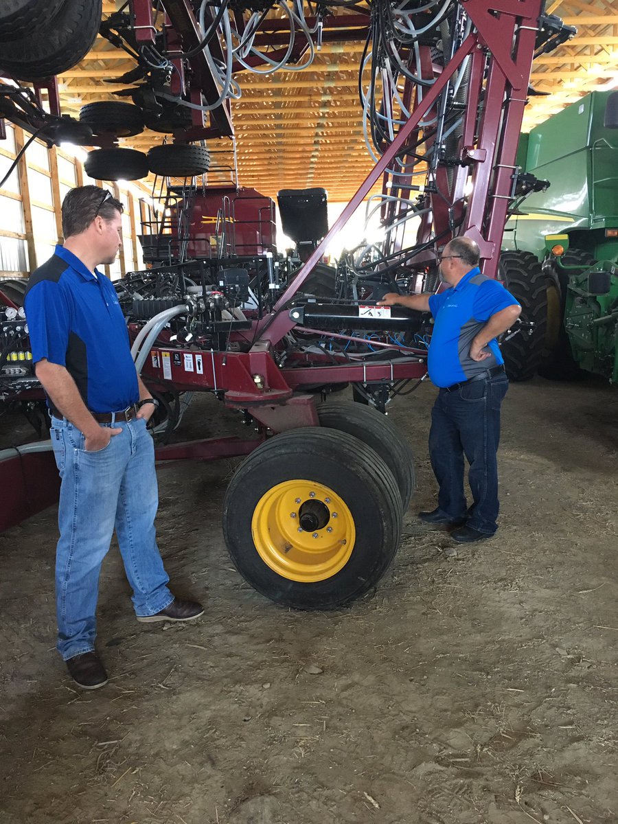 Jamieson_Ag's tweet image. Great to meet the engineers of @CapstanAg and look forward to more testing #sct #nozzlecontrol #turncomp @GPFriesen @gwelykholowa