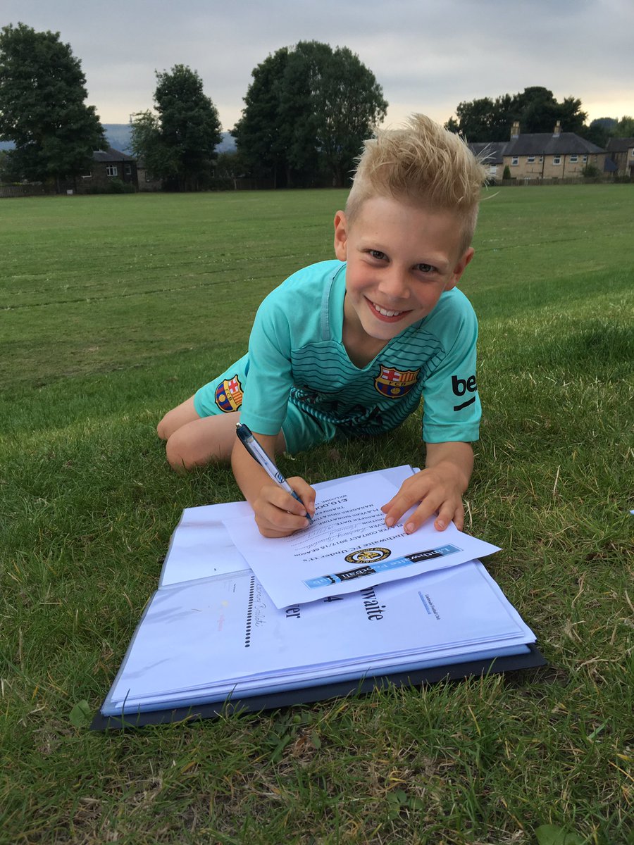 LFCU10s's tweet photo. #TransferNews 

#RecordBreaking Spending @linthwaitejfc 

4 Players #signed this evening for a total of #40Million 

#grassroots 

#part1 https://t.co/ahJFru9unM