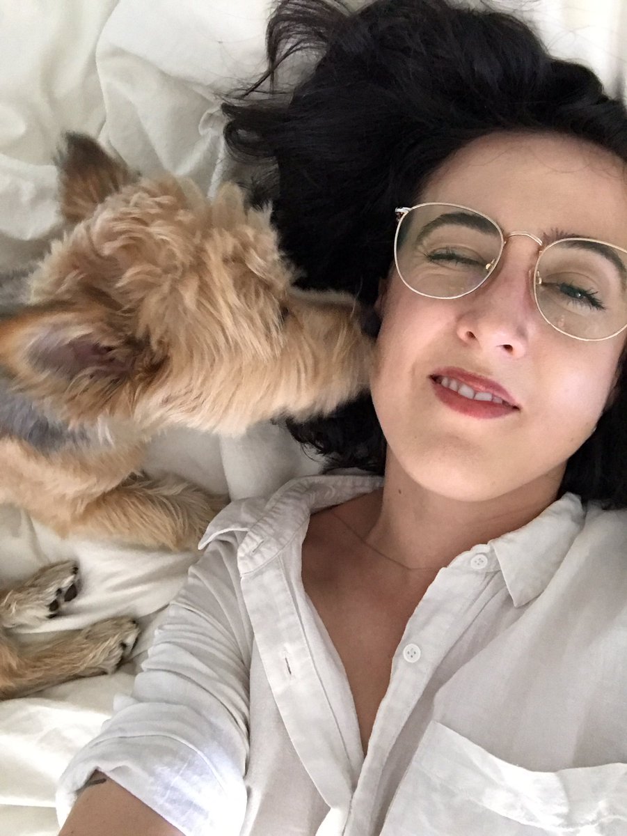jaclynphillips's tweet photo. Greatful for this extended lunch break so I can come home and re up on doggy kisses. @dcontentconf #DCC17 https://t.co/gNUzsjUmwL