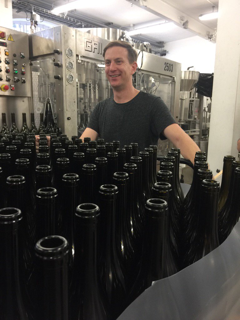 GrapesOrFroth's tweet photo. Today I mostly spent all day filling these bottles with this fine gentleman and a great team @LDNCRU #bottledit https://t.co/rxRiR3nAhO