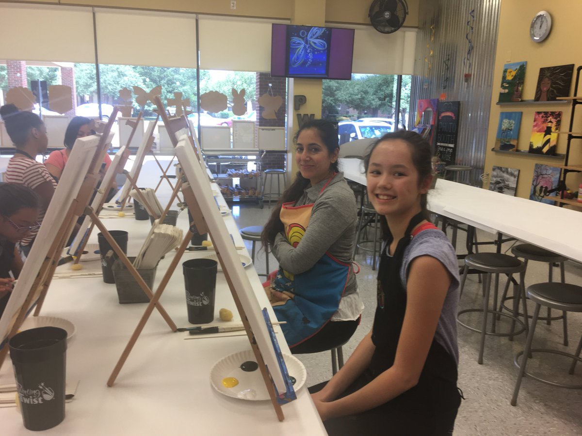 PWATFtWorthS's tweet photo. #pwatftworths #funart #familyfriendly #kidclasses Bring your kids out of the sun and into creativity here @PWATFtWorthS https://t.co/dEanFy8emG