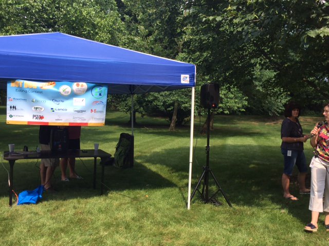 VizoFinancial's tweet photo. It's a hot day...perfect for our #HotDogEatingContest to benefit @CMNHospitals at @CMNHershey! https://t.co/Td2WBMXQh1