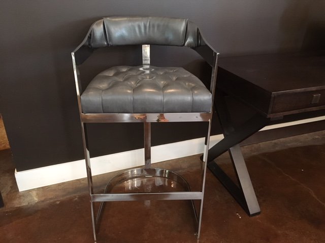 TIDGroup's tweet photo. Just got this fabulous new chair in for one of our clients.  Love it! https://t.co/ex6NuxtU2e
