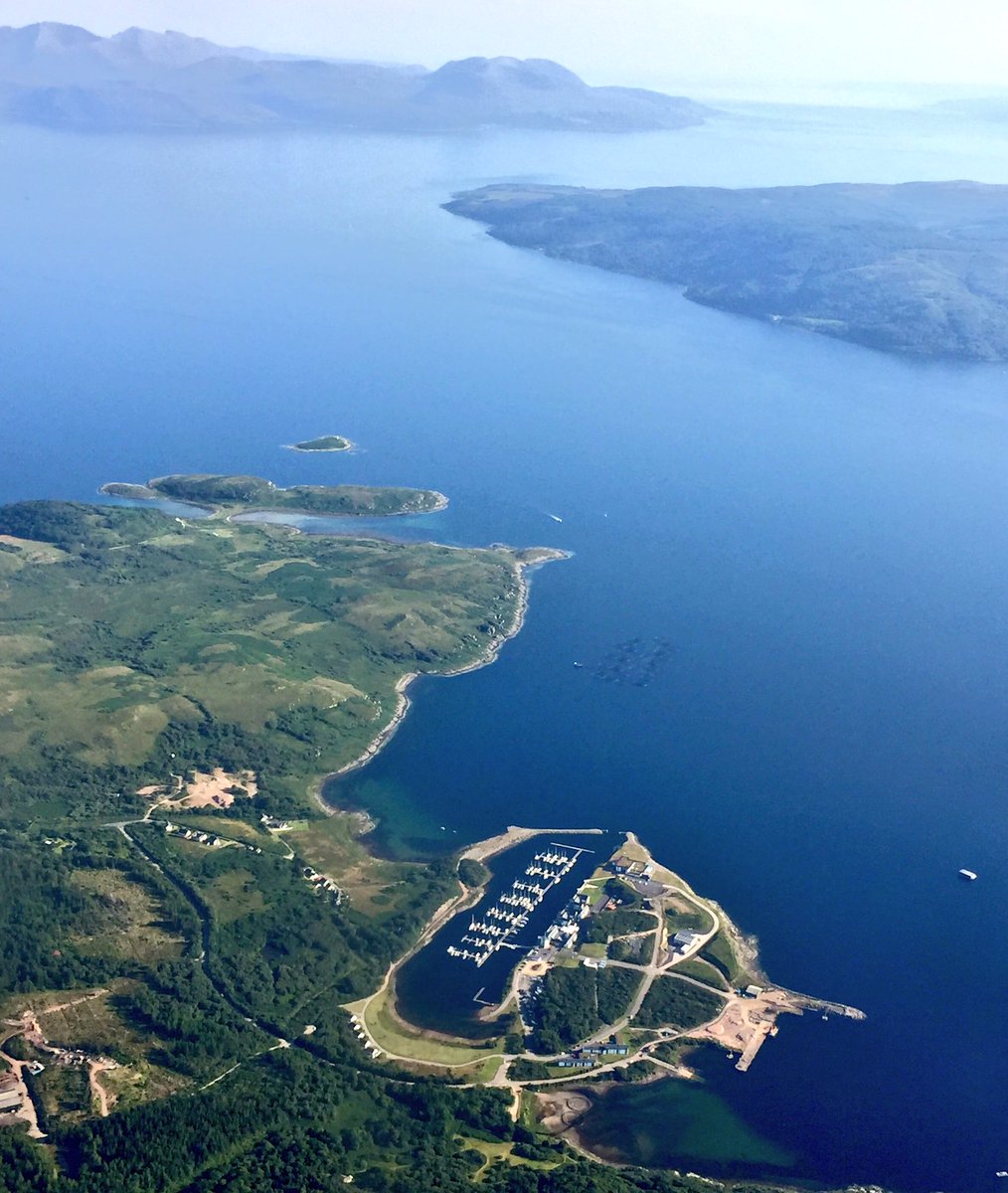 Jimbob0707's tweet photo. Great view of @Portavadie while flying home from the @TireeMusicFest #flybe #loganair #portavadie #TMF2017 https://t.co/SGgYSyBP1J
