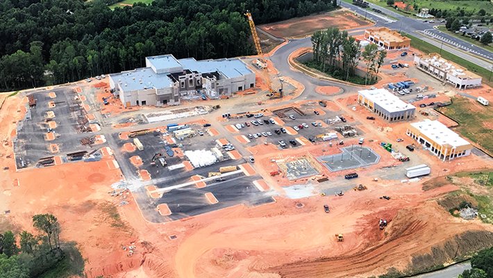 MPVProperties's tweet photo. #RedStoneSC update! @StoneTheatres just topped out their building! https://t.co/LxgtUKvNOi https://t.co/puvi3o8DT2
