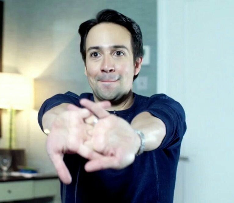 —Oye, tú que leíste los libros de Harry Potter, ¿me explicas una cosa?
—