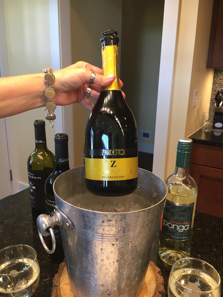 zipporahs's tweet photo. Cheers from @massresort #massresort https://t.co/MK6PKLKQKc