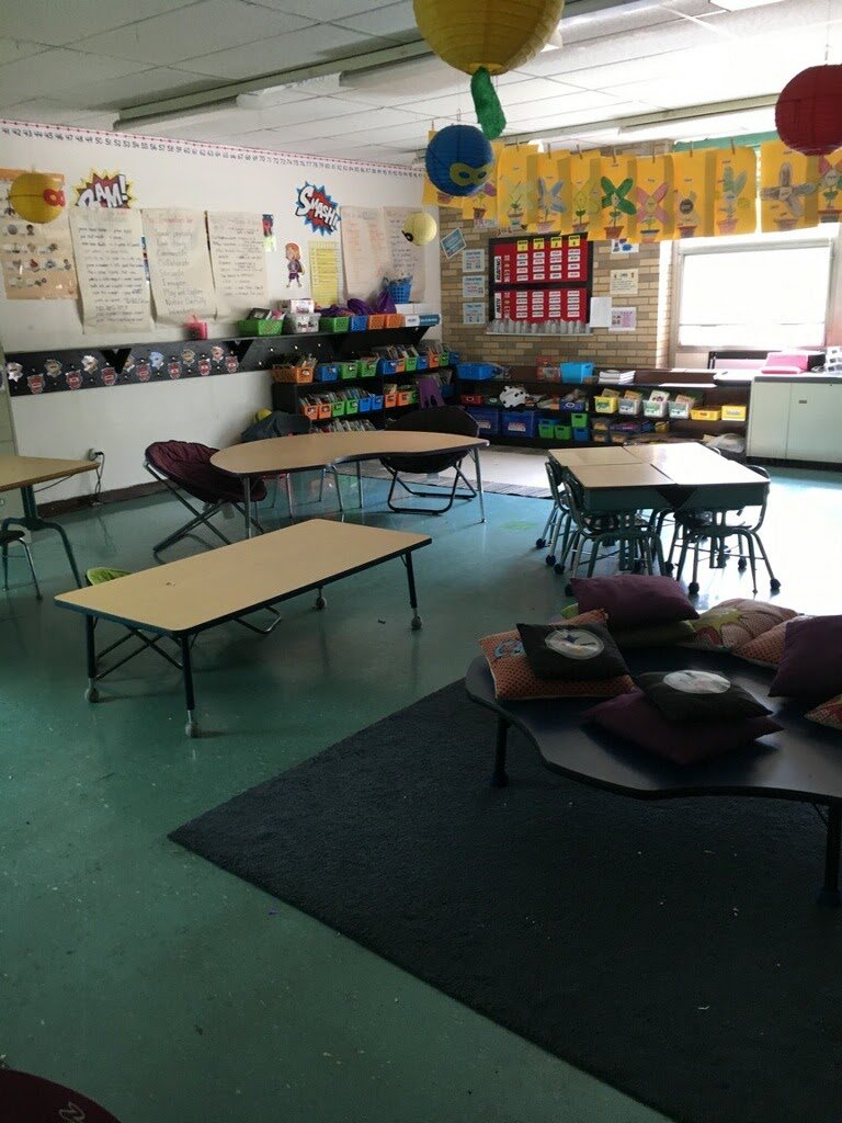 jrpilyih's tweet photo. @andredaughty @LyzBurden Sneak peek!  #stools #pillows #crates #rockerseats #standingtables #SoManyOptions https://t.co/ojD8LDGvNd