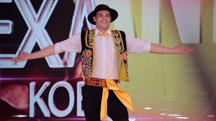 Alex_Kobzar_'s tweet photo. Soy #PeruLover pues!! bailo huaylarsh, cumbia y salsa, como pollada y ceviche... me encanta Perú!!  @ELGRANSHOW_Peru Vamos a votar OPCION 18 https://t.co/F6xIWYJ849
