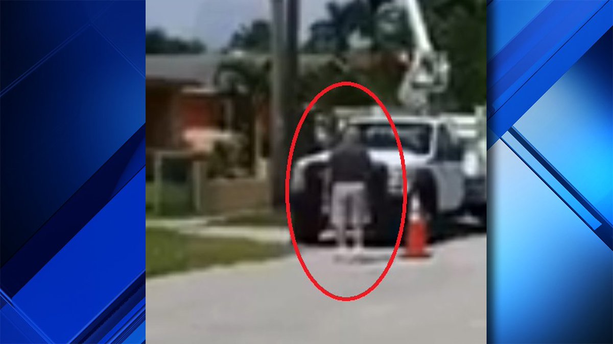#BREAKING Hialeah mans shoots out tires of #FPL truck, angry they were near his home bit.ly/2uEbIHH https://t.co/OkspDHyFYU
