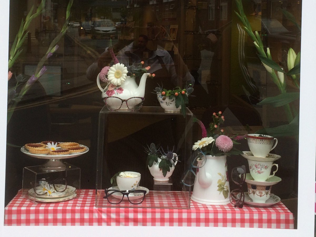 #floralwalk #Knutsford #RHSTatton <a href="/woodsbutchers1/">woodsbutchers</a> the Edit <a href="/AFKnutsford/">Anytime Fitness Knutsford</a> <a href="/WendyDiddamsOpt/">Wendy Diddams</a>