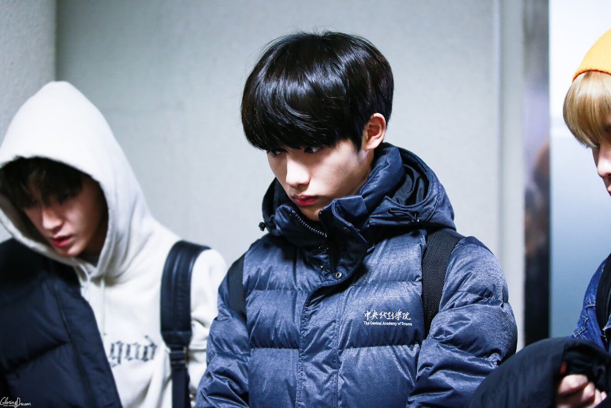 doublewin1028's tweet photo. Goodnight 🤤
#윈윈 #WINWIN  #NCT127 #董思成 #NCT #ウィンウィン https://t.co/izOjrFTcTX