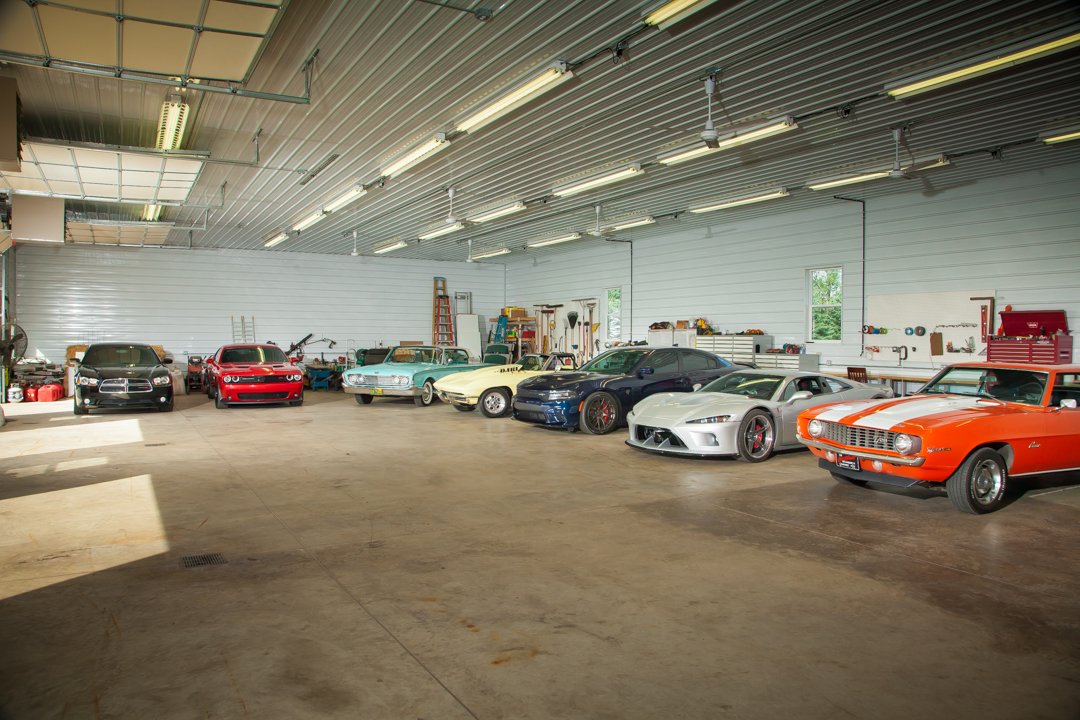 GearheadHomes's tweet photo. GET #FEATURED WITH A #FREE #PHOTO #SHOOT! We're #looking for #gearheads in #Michigan with a #cool #garage! 

#article #feature #auto #cars https://t.co/jpnXHTvOME