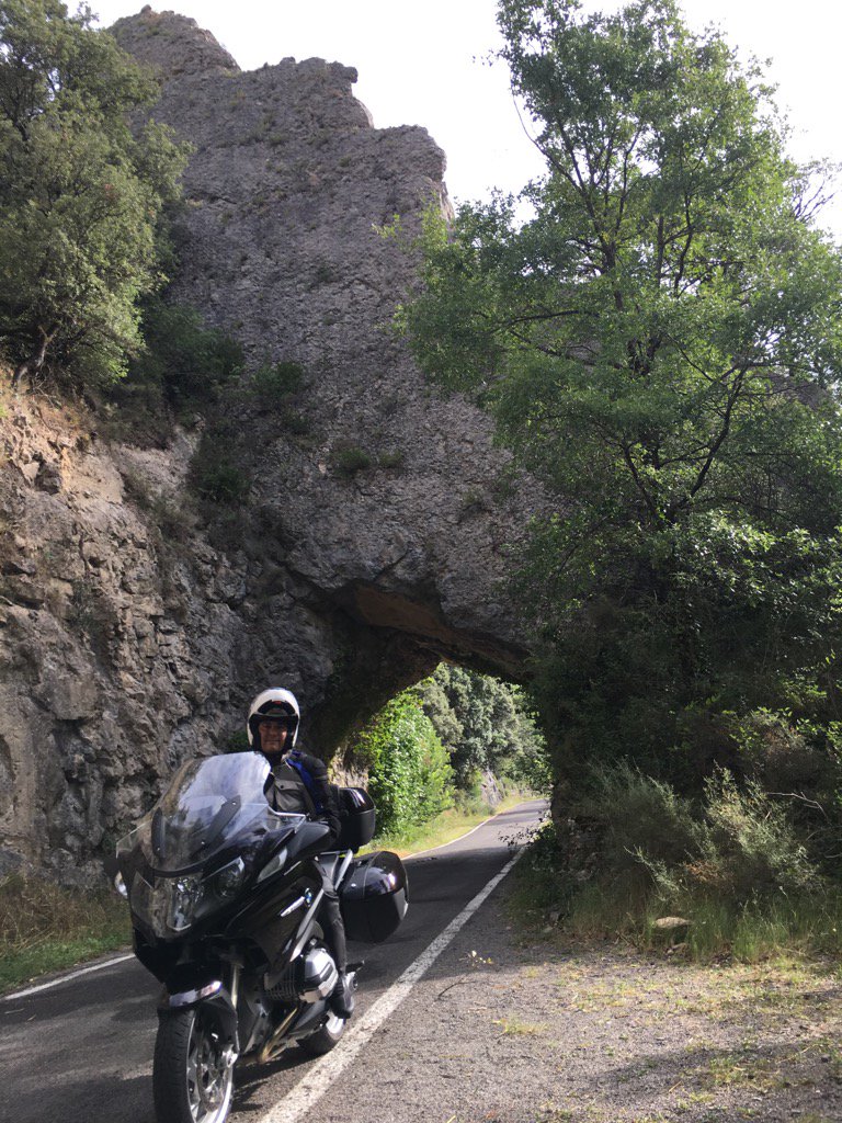 ks34forever's tweet photo. Grandes paisajes, inigualable compañía, Moto de ensueño #BMW #RT1200 Francia2017 🇫🇷 https://t.co/19n0pvI6Ly