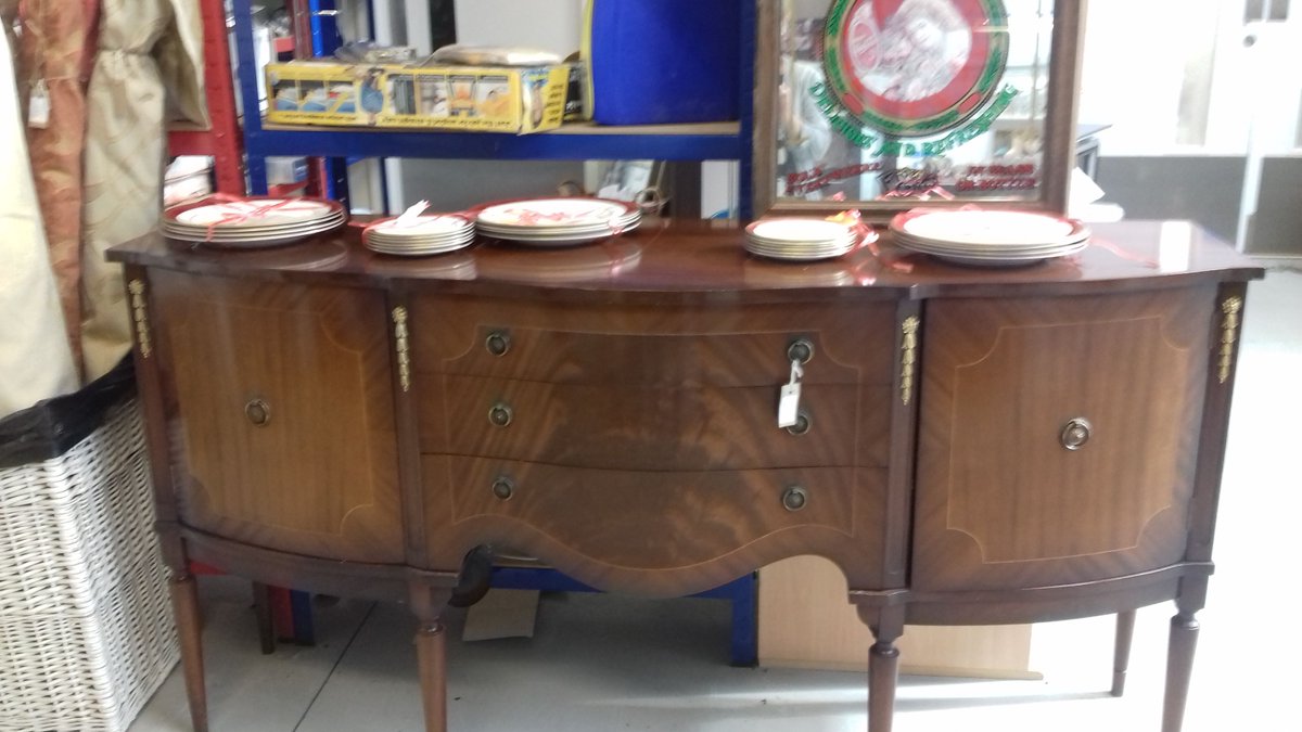 For £45 this sideboard could be in your dining room :) #acorn #reuse