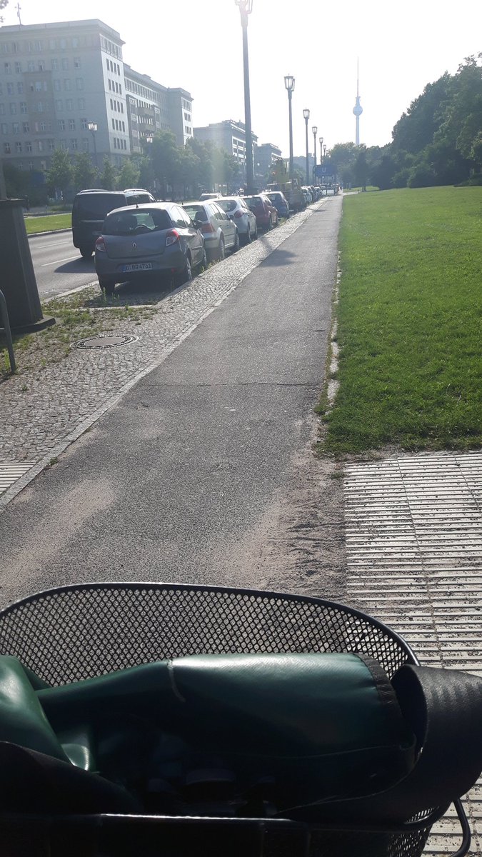 tanja_jaja's tweet photo. Gaat de goede kant op. #fernsehturm #fiets #warmook https://t.co/UGx6CjZlto