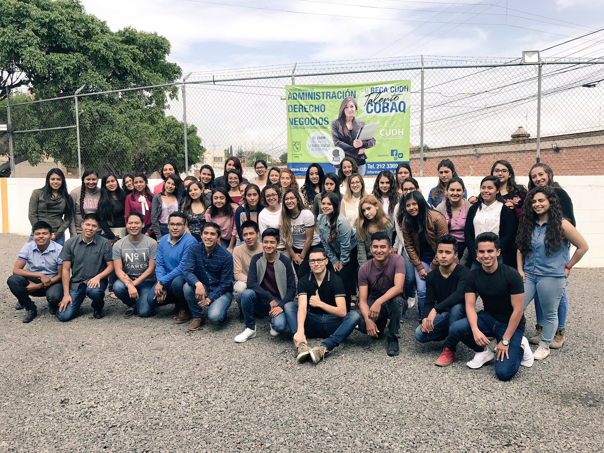 CUDH on X: Hoy comenzamos curso de INDUCCIÓN semestre 2017B!!!  BIENVENIDOS!!! #ViveCUDH #IncorporacionUAQ t.coduxBfNulxC  X