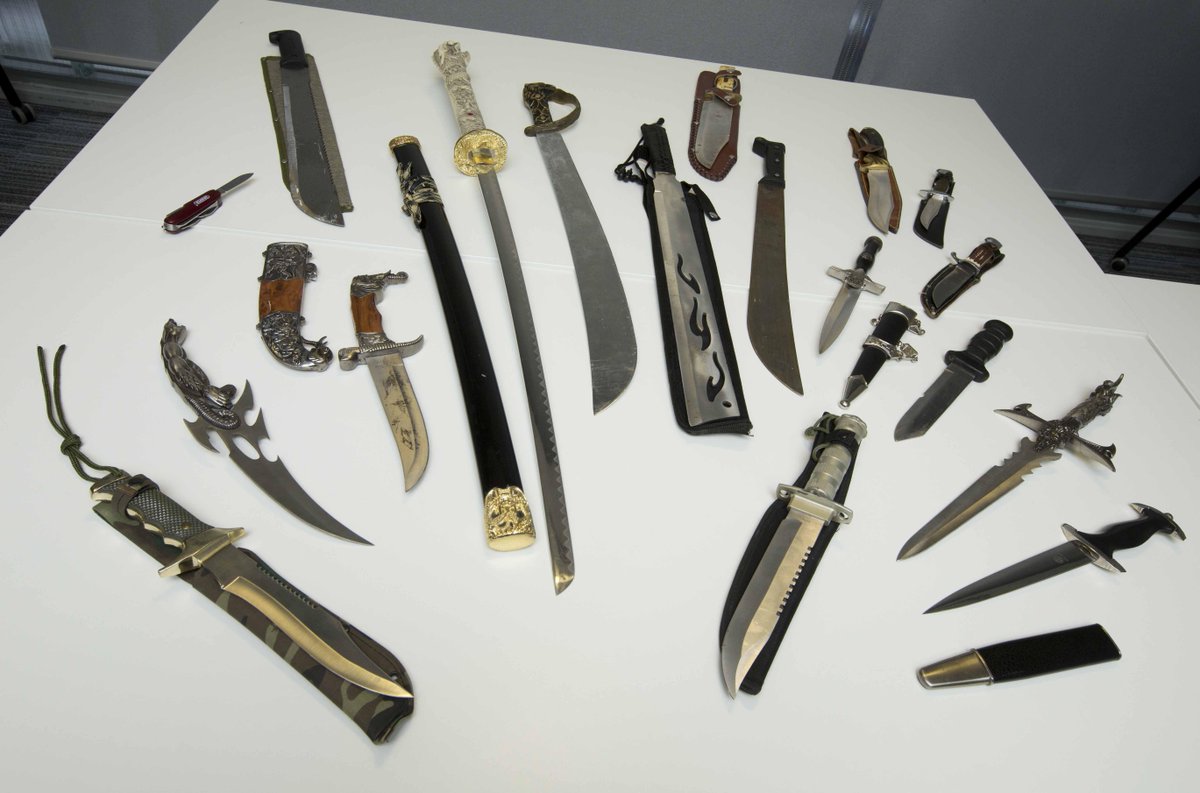 gmpolice's tweet photo. Police can, and do stop, those they believe are carrying a knife. Offenders can face up to four years in prison. #StopKnifeCrime https://t.co/fcHZvEH3kK