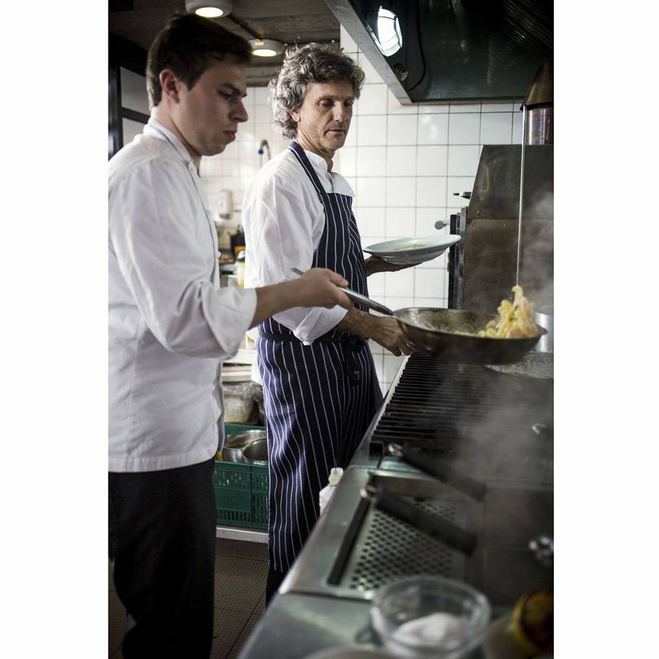 Para el jueves 20, cada detalle está pensado por dos amigos de la cocina.

Reservas: 15.3583.0439 | 11.2422.1133