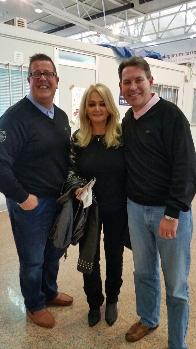 greatdaysgolf's tweet photo. @RichieR40067446 meeting up with #Celebs @generation_golf @Richard30035915 Driving Team GG onwards & upwards for #Golf 4U #DealsDirect https://t.co/i0KJKICaJT