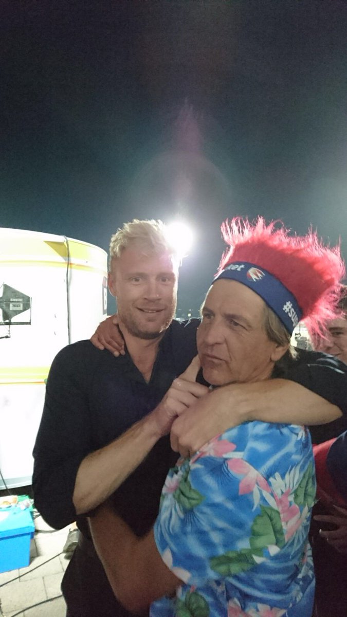 Izzybellie's tweet photo. The fear in @flintoff11  eyes when my Dad met him last night ! #drunk #sorry #ohdeargod https://t.co/Cx0Eqob5Sb