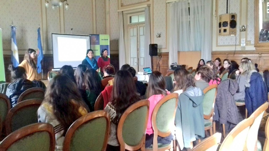 MinMujeresPBA's tweet photo. #Azul #EncuentroRegional #Capacitación  #AbordajeeIntervenciones en los #HogaresDeProtecciónIntegral #HPI @ComunicAzul https://t.co/7eKsYwNDAD